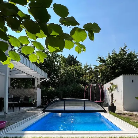 Pool & Chill Balaton Апартаменты