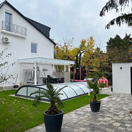Pool & Chill Balaton Балатонвилагош