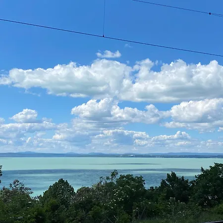 Pool & Chill Balaton * Балатонвилагош