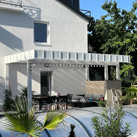 Pool & Chill Balaton Апартаменты Балатонвилагош