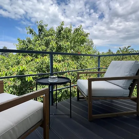 Pool & Chill Balaton * Балатонвилагош