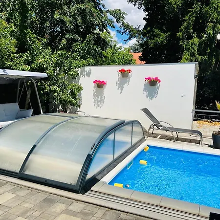 Pool & Chill Balaton Апартаменты Балатонвилагош