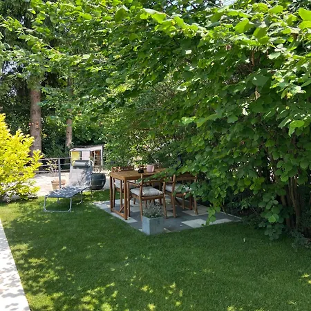 Pool & Chill Balaton Апартаменты Балатонвилагош