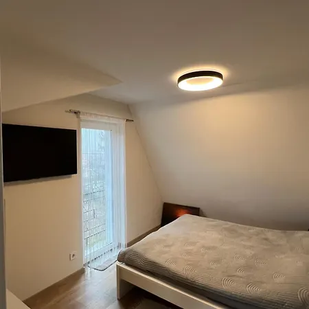 Pool & Chill Balaton Apartament *